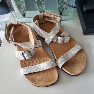 VIONIC ELNORA ORTHOTIC CROSS STRAP WHITE SANDALS WOMEN'S SIZE 7